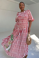 Thumbnail for caption_Model is 5ft6” and wears UK size 16/ US 12