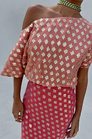 Thumbnail for caption_Model is 5ft6” and wears UK size 8/ US 4
