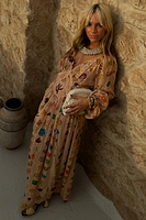 Thumbnail for caption_Model is 5ft4” and wears UK size 8/ US 4