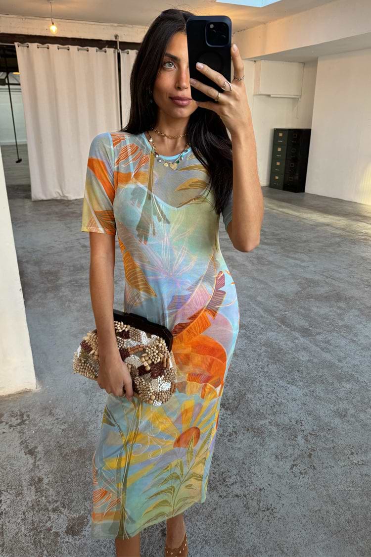 caption_Model is 5ft7” and wears UK size 8/ US 4