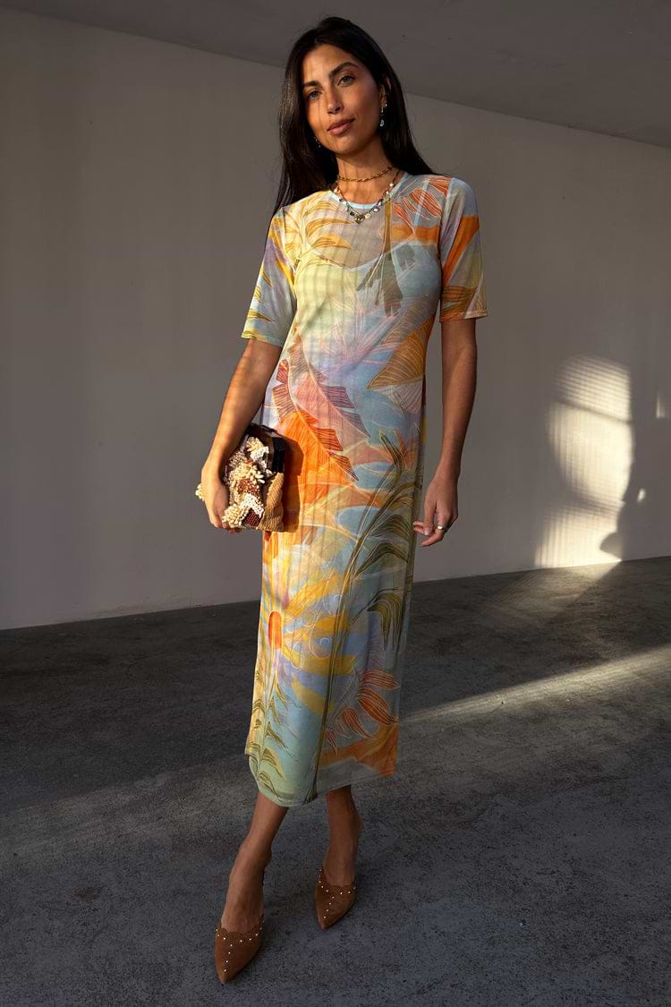 caption_Model is 5ft7” and wears UK size 8/ US 4