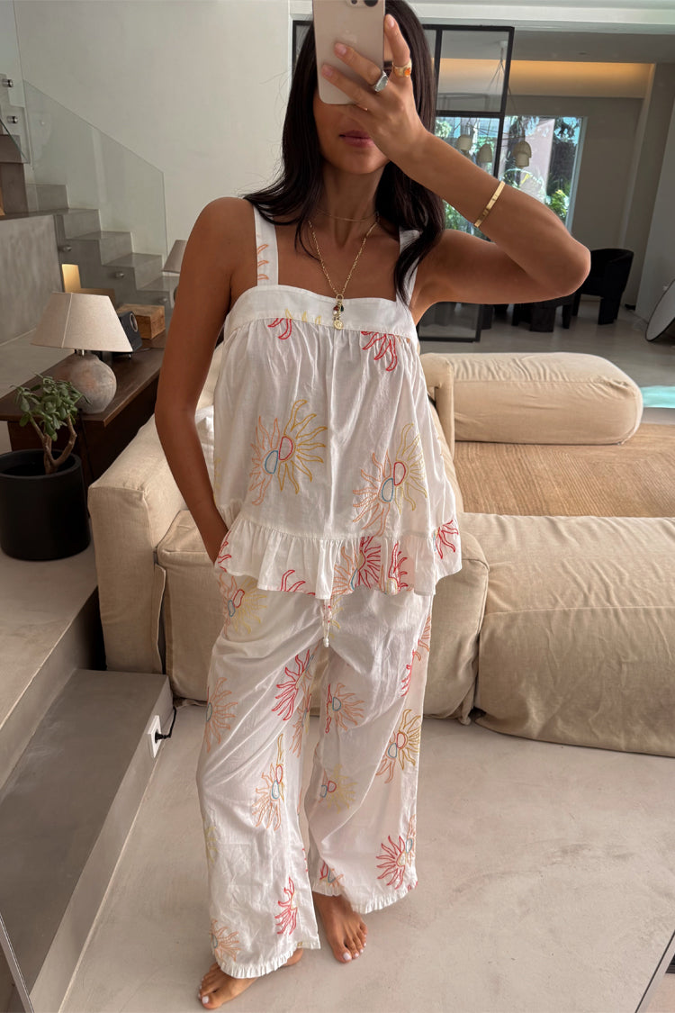 caption_Model is 5ft7” and wears UK size 8/ US 4