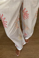 Thumbnail for caption_Model is 5ft7” and wears UK size 8/ US 4