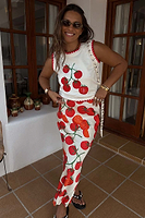 Thumbnail for caption_Model is 5ft5” and wears size M