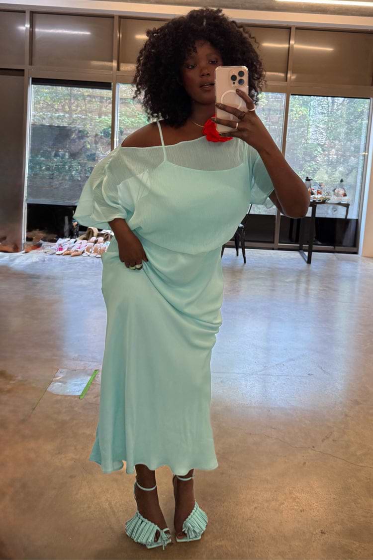 caption_Model is 5ft7” and wears UK size 18/ US 14