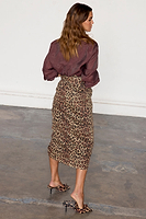 Thumbnail for caption_Model wears Leopard Lucia Denim Jaspre Skirt in UK size 10/ US 6