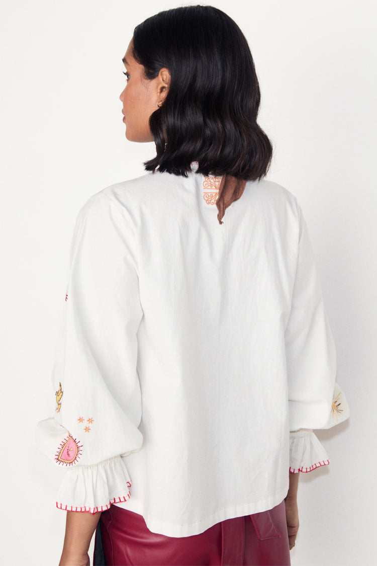 caption_Model wears White Embroidered Mystical Shirt in UK size 10/ US 6