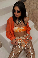 Thumbnail for caption_Model is 5ft7” and wears UK size 8/ US 4