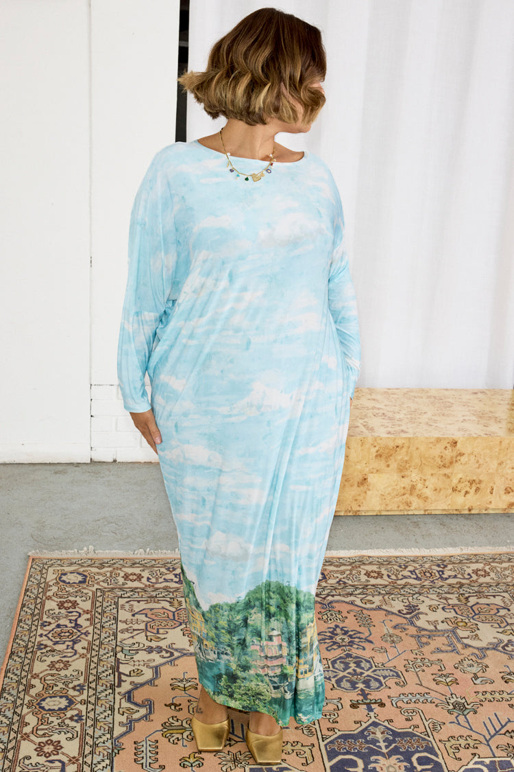 caption_Model wears Scenery Jem Dress  in UK size L/XL