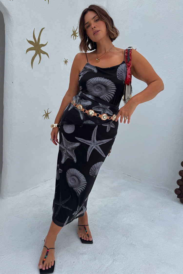 caption_Model is 5ft6” and wears UK size 18/ US 14