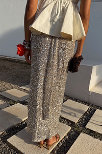 Thumbnail for  caption_Model is 5ft7” and wears UK size 8/ US 4