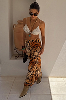 Thumbnail for caption_Model is 5ft7” and wears UK size 8/ US 4