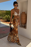 Thumbnail for caption_Model is 5ft7” and wears UK size 8/ US 4