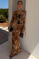 Thumbnail for caption_Model is 5ft7” and wears UK size 8/ US 4