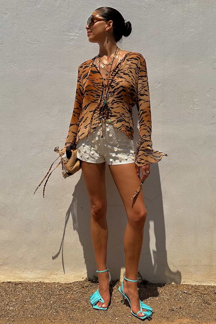 caption_Model is 5ft7” and wears UK size 8/ US 4