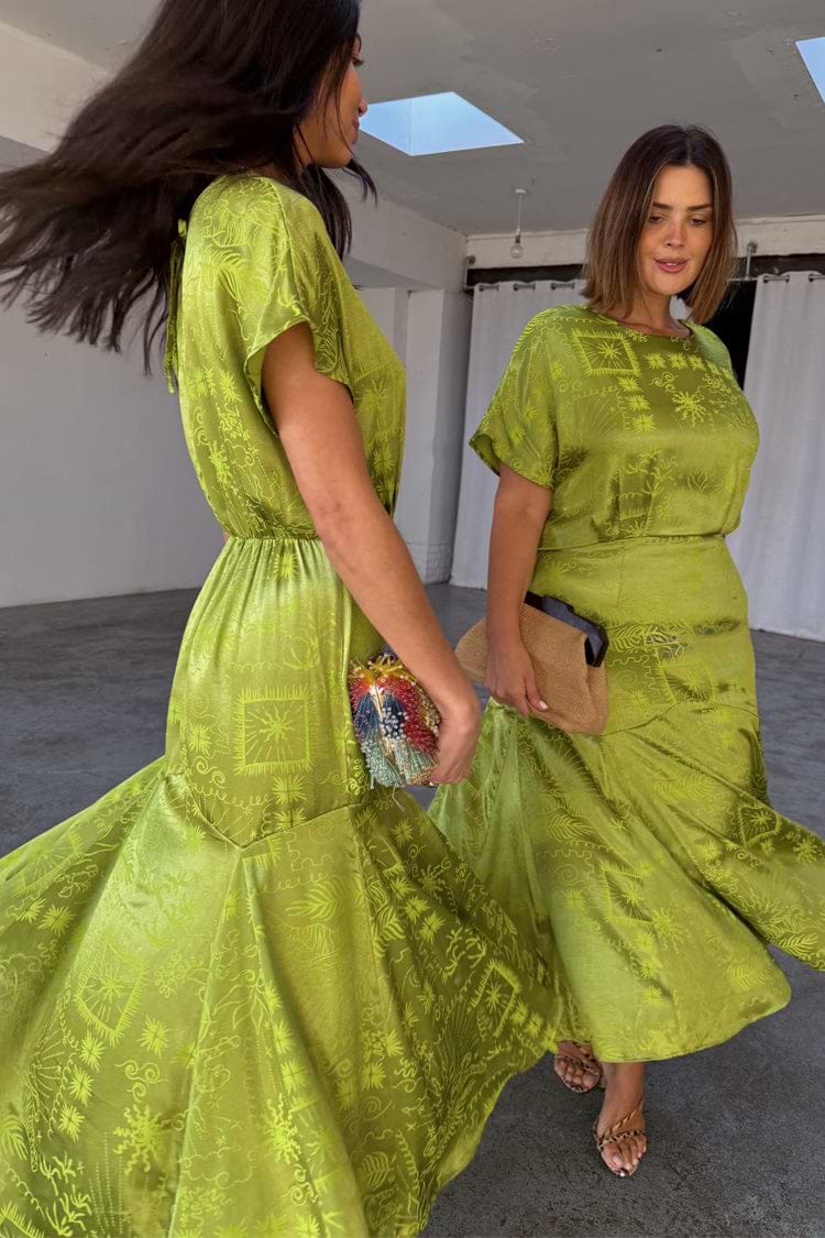 What to Wear at a Wedding: 10 Guest Dresses for 2025 Never Fully Dressed What to Wear at a Wedding: 10 Guest Dresses for 2025 Never Fully Dressed
