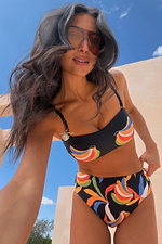 caption_Model is 5ft7” and wears UK size 10/ US 6