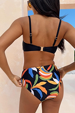 caption_Model is 5ft7” and wears UK size 8/ US 4