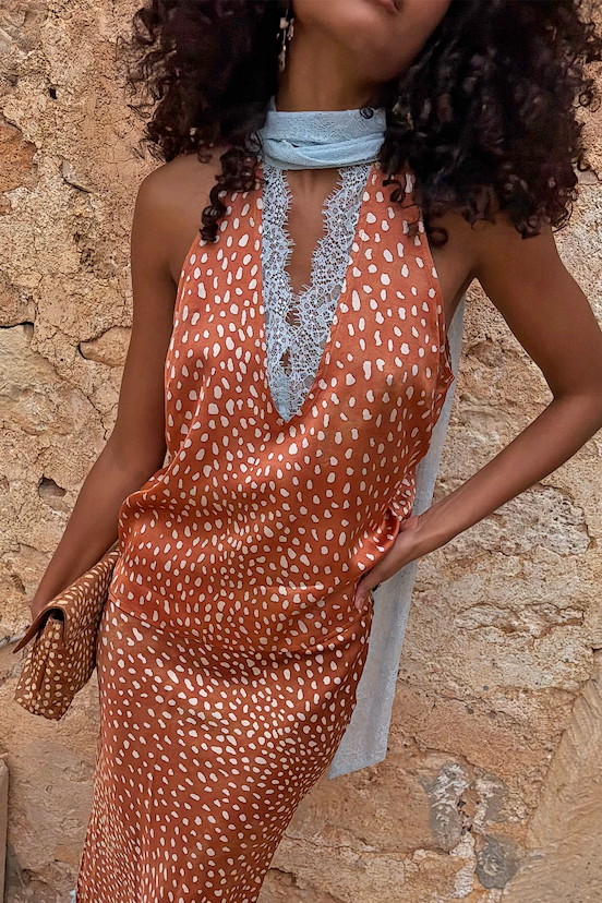 caption_Model is 5ft9” and is UK size 8, wearing UK size 10