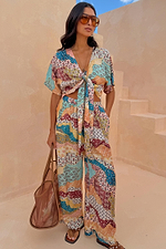 caption_Model is 5ft7” and wears UK size 10/ US 6 
