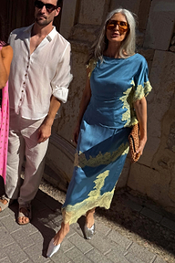 caption_Model is 5ft8” and wears UK size 10/ US 6