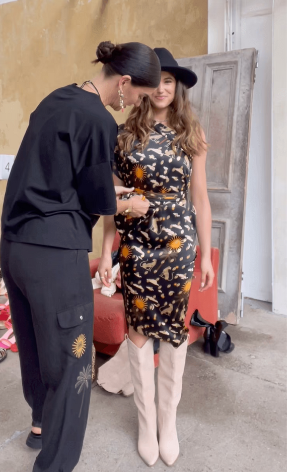 Step 5 of how to tie the jaspre into a dress 