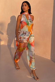 caption_Model is 5ft7” and wears UK size 10/ US 6 