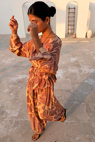 caption_Model is 5ft4” and wears UK size 8/ US 4