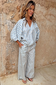 caption_Model is 5ft4” and wears UK size 10/ US 6