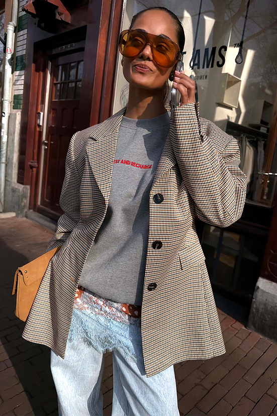 caption_Model is 5ft6” and wears UK size 10/ US 6 