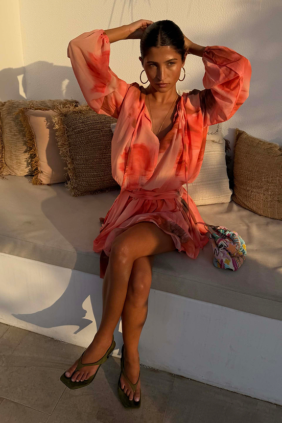 caption_Model is 5ft4” and wears UK size 10/ US 6