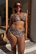 caption_Model is 5ft7” and wears UK size 18/ US 14