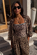 caption_Model is 5ft7” and wears UK size 10/ US 6 