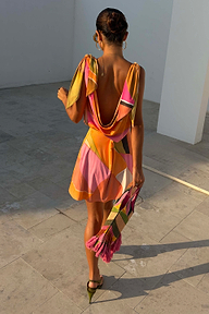 caption_Model is 5ft4” and wears UK size 10/ US 6