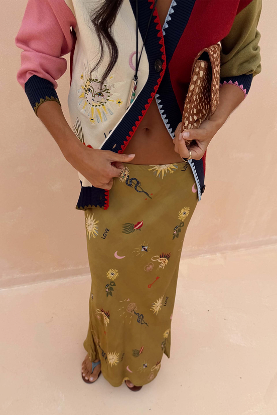 caption_Model is 5ft7” and wears UK size 10/ US 6 