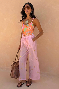 caption_Model is 5ft7” and wears UK size 10/ US 6 