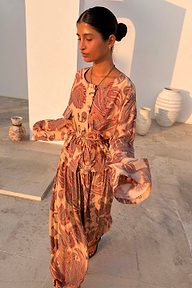 caption_Model is 5ft4” and wears UK size 8/ US 4
