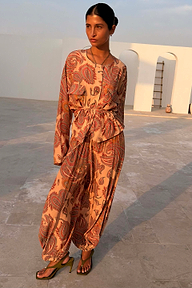 caption_Model is 5ft4” and wears UK size 8/ US 4