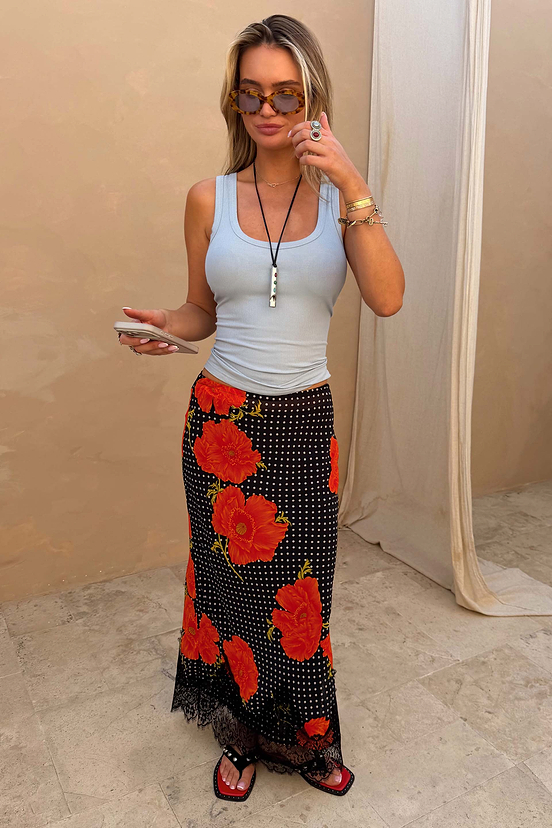 caption_Model is 5ft6” and wears UK size 8/ US 4