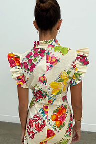 Abito Remi midi Fruit Stamps in cotone e lino con collo arricciato e maniche con volant, vista posteriore.