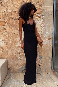 caption_Model is 5ft8” and wears UK size 10/ US 6