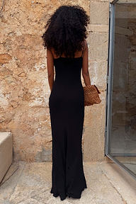caption_Model is 5ft8” and wears UK size 10/ US 6