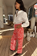 caption_Model is 5ft7” and wears UK size 10/ US 6 