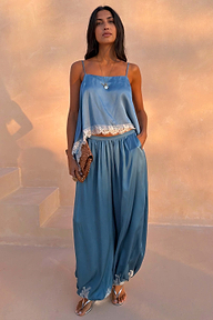 caption_Model is 5ft7” and wears UK size 10/ US 6 