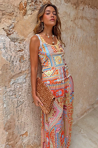 caption_Model is 5ft4” and wears UK size 10/ US 6