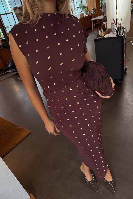 caption_Model is 5ft6” and wears UK size 10/ US 6