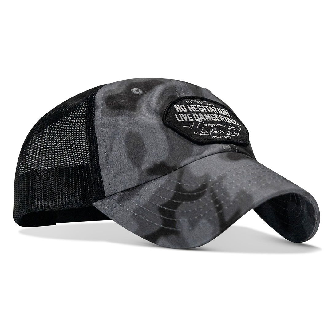 #color_carbon-camo