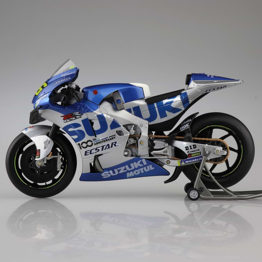 GSX-RR MotoGPチャンピオンマシンダイキャスト 1/12 – オートリメッサ