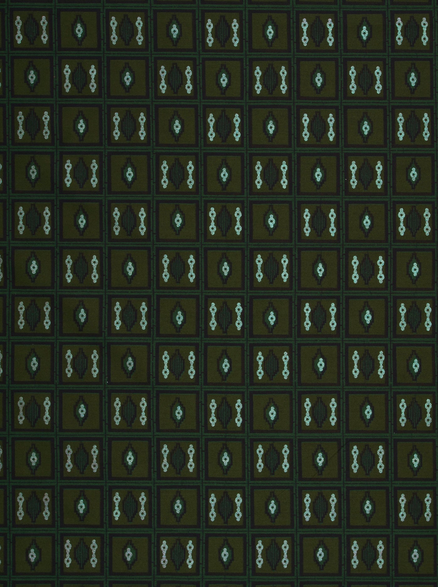 Sky Wax | VL01630.065 | Red-Green Pearl Embellished