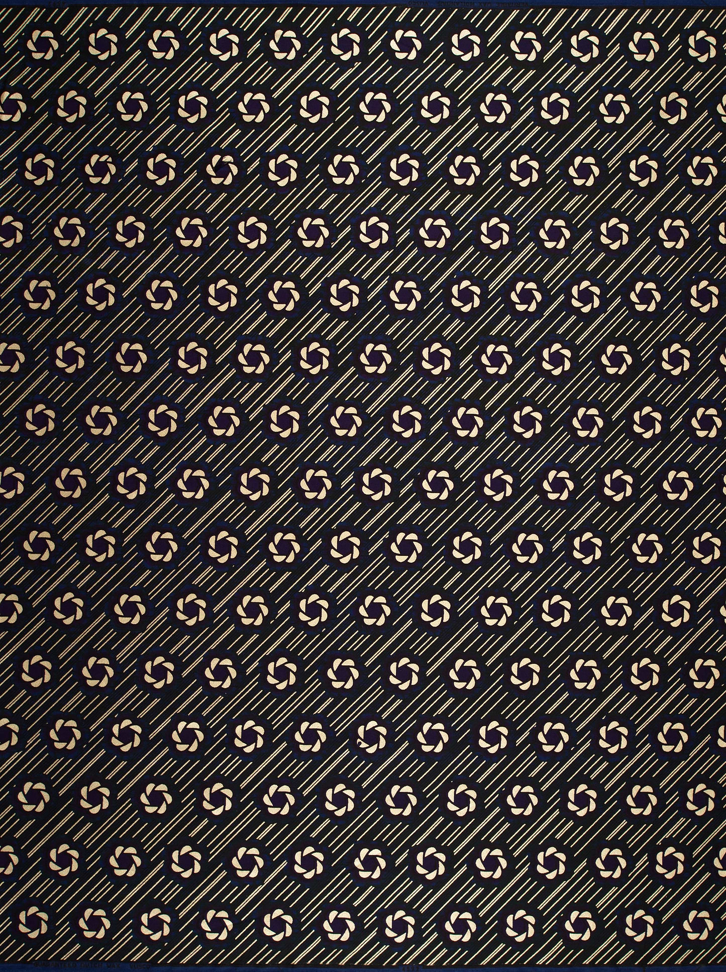 Sky Wax | VL04592.134 | Silver Embellished